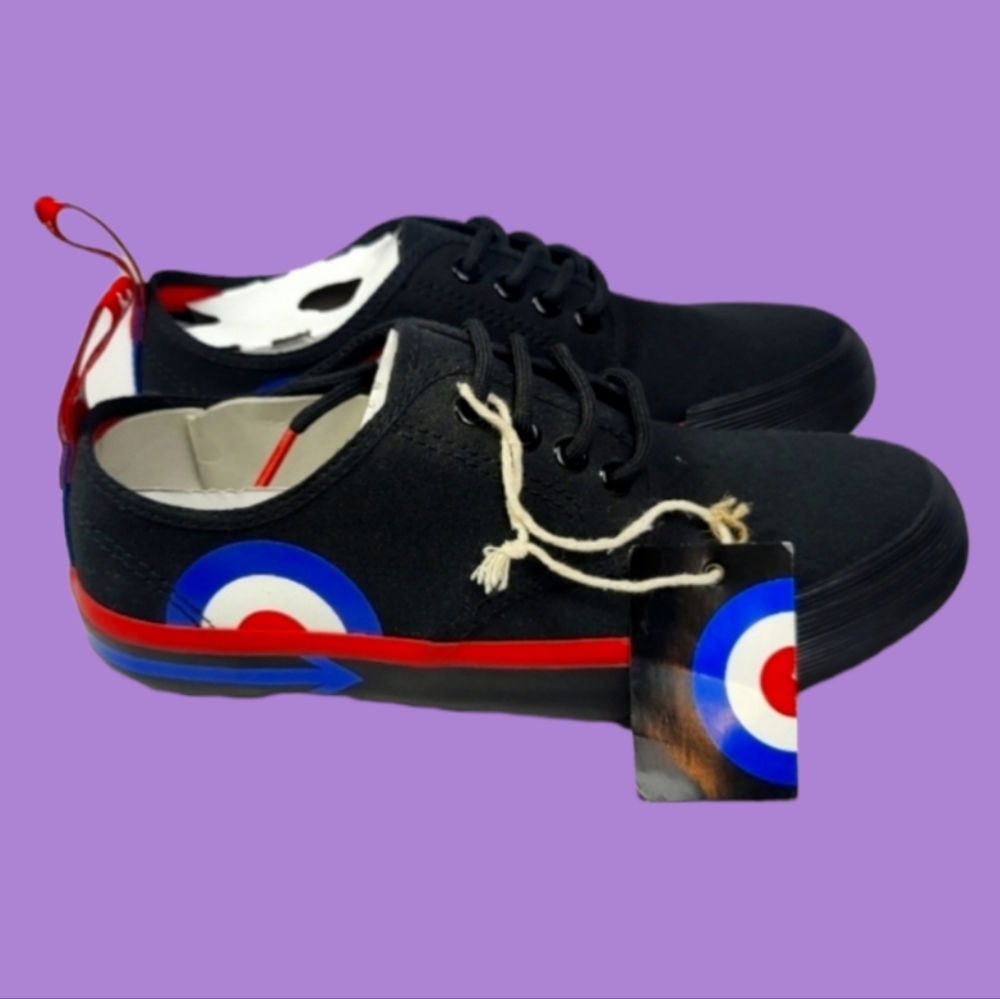 Dr. Martens Who Target Canvas Size: 6